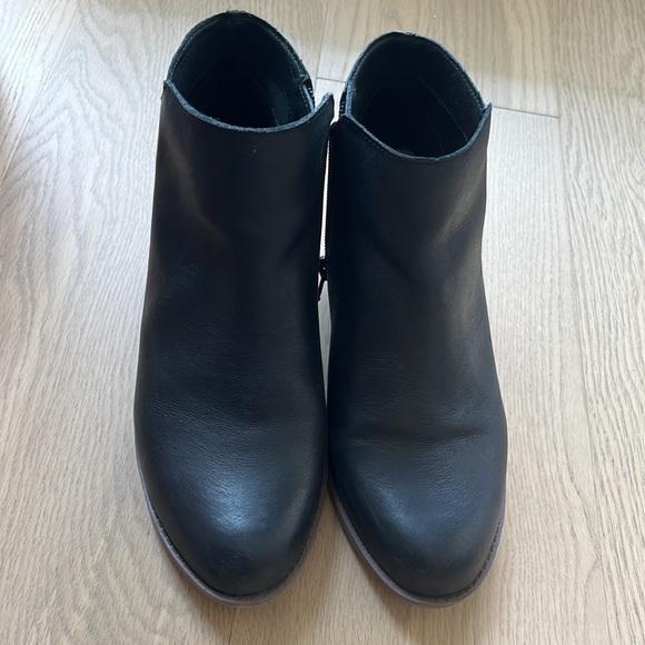 Crown Vintage Booties - Picture 3 of 5